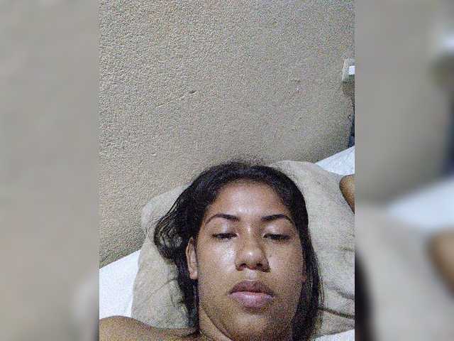 Live sex webcam photo for harryandelena #272938981