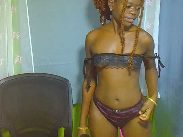 Live sex webcam photo for have-we-met #277808433