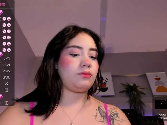 Live sex webcam photo for haylie-1 #276189792