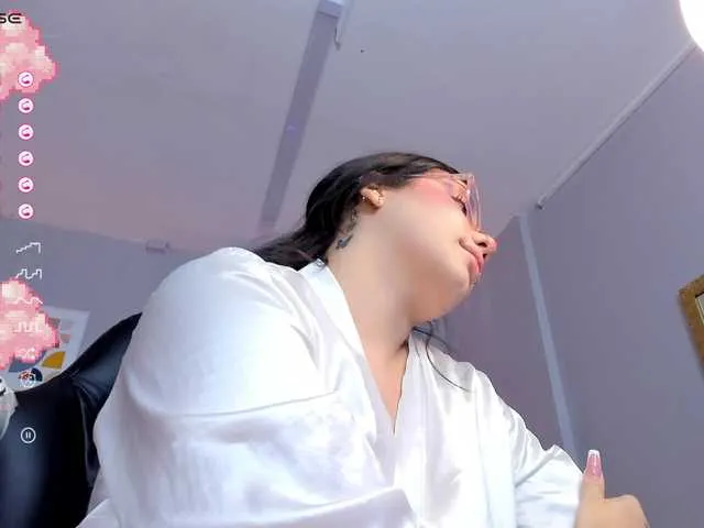 Live sex webcam photo for haylie-1 #276576765