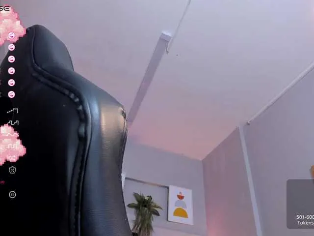 Live sex webcam photo for haylie-1 #276708012