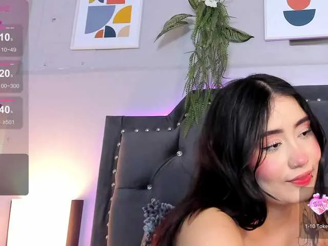 Live sex webcam photo for haylie-1 #277058360