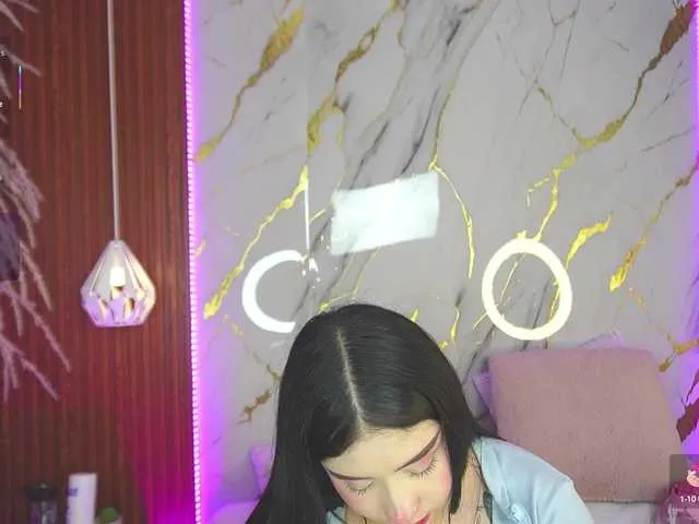 Live sex webcam photo for haylie-1 #291351357
