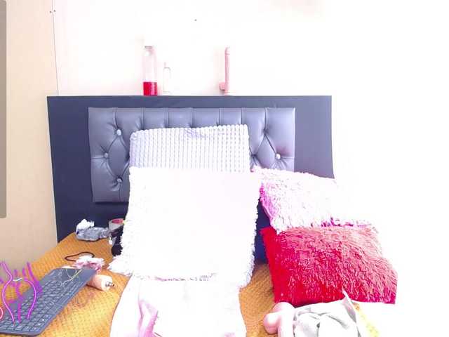 Live sex webcam photo for hazeel34 #277276765