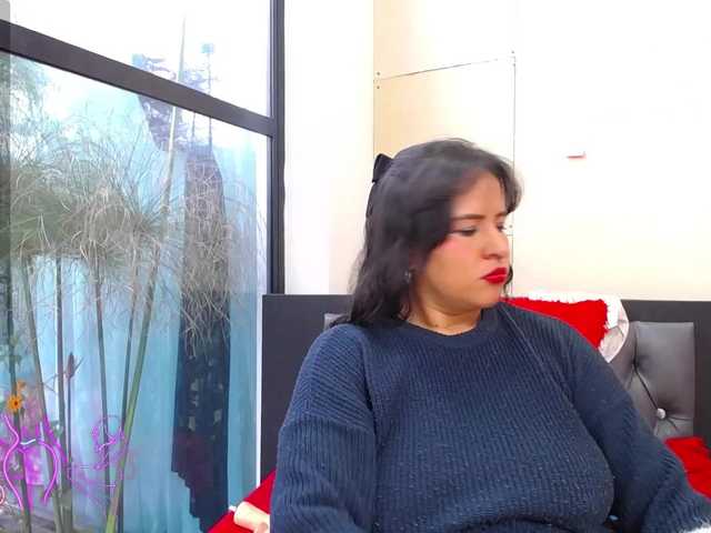 Live sex webcam photo for hazeel34 #277325266