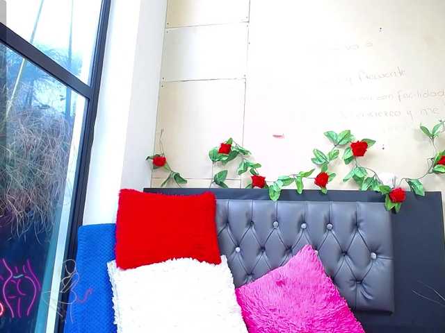 Live sex webcam photo for hazeel34 #277454737