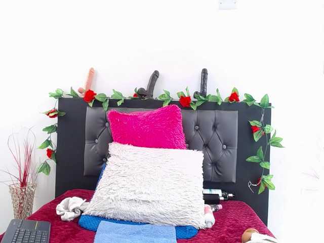 Live sex webcam photo for hazeel34 #277806557