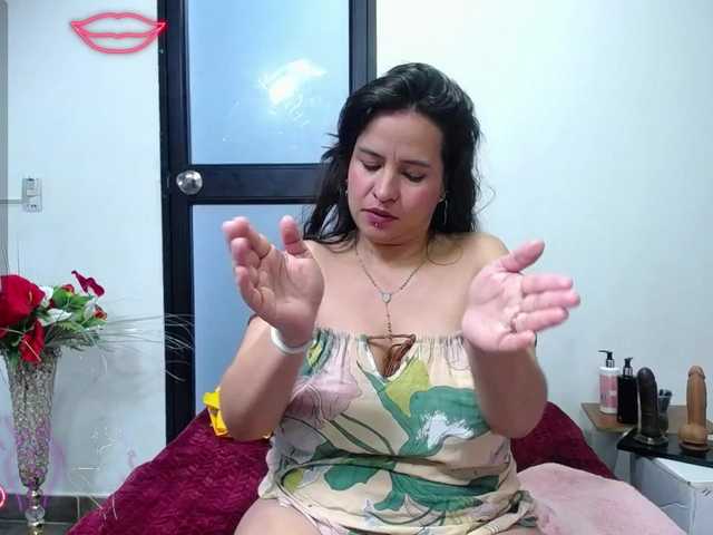 Live sex webcam photo for hazeel34 #278024925