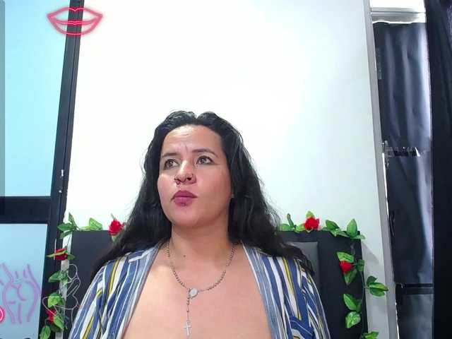 Live sex webcam photo for hazeel34 #278203782