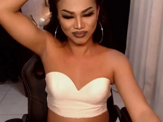 Live sex webcam photo for heavenlykises #273345964