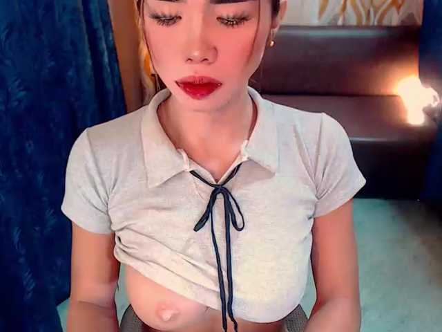 Live sex webcam photo for heavenlykises #276688562