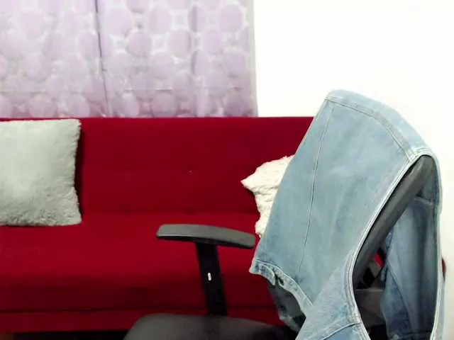 Live sex webcam photo for hederlinparis #271878392