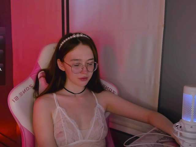 Live sex webcam photo for heejin #282812654