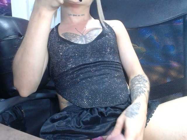 Live sex webcam photo for heidysumers #291168276