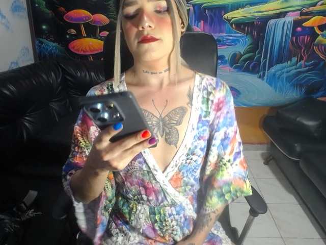 Live sex webcam photo for heidysumers #291392740