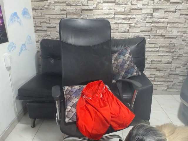 Live sex webcam photo for heidysumers #291798840