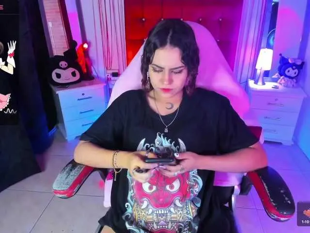 Live sex webcam photo for heilett-bell1 #277648960