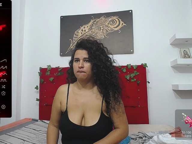 Live sex webcam photo for helena-bigboobs1 #277119084