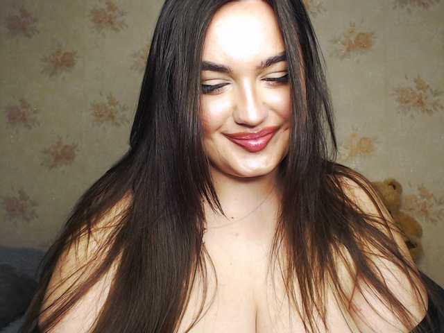 Live sex webcam photo for helena4u #271690182