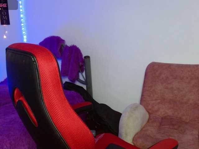 Live sex webcam photo for helenca1980 #290424706