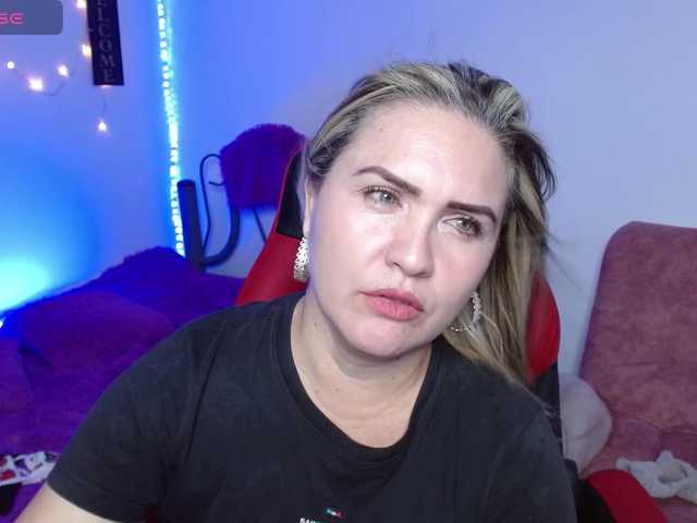 Live sex webcam photo for helenca1980 #290426312