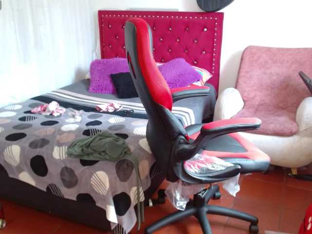 Live sex webcam photo for helenca1980 #290467621