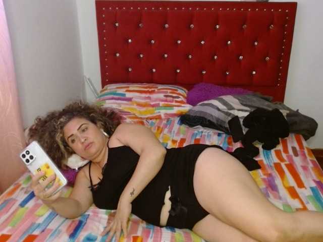 Live sex webcam photo for helenca1980 #290921325