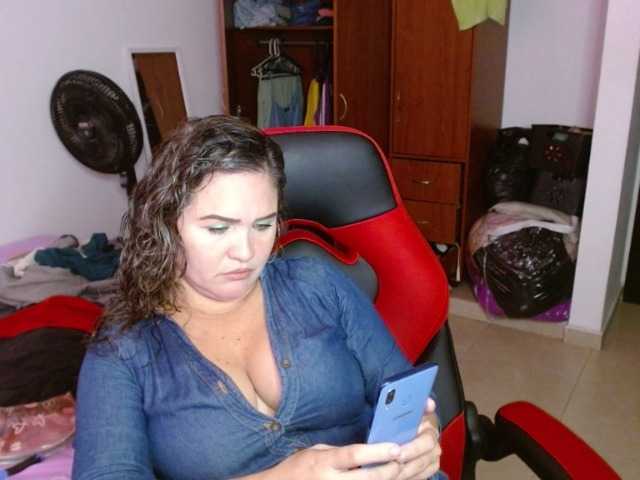 Live sex webcam photo for helenca1980 #291052394