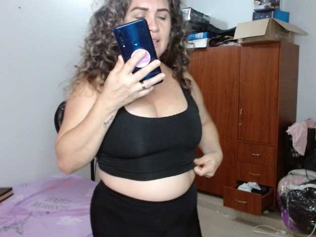 Live sex webcam photo for helenca1980 #291083425