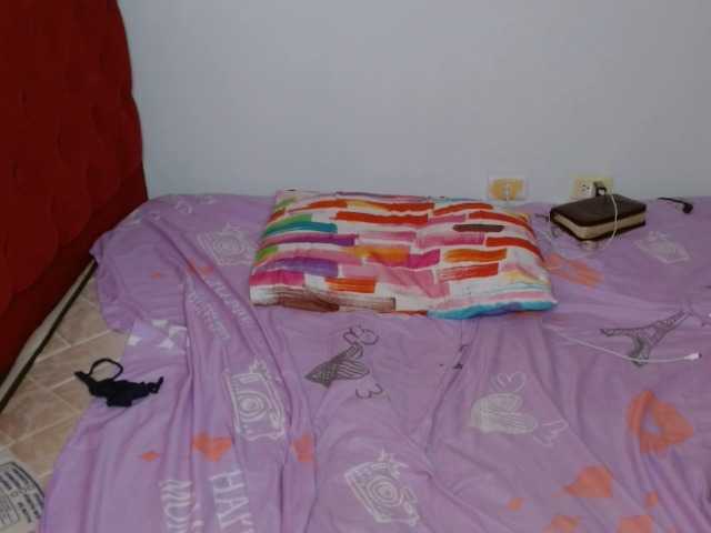 Live sex webcam photo for helenca1980 #291085136