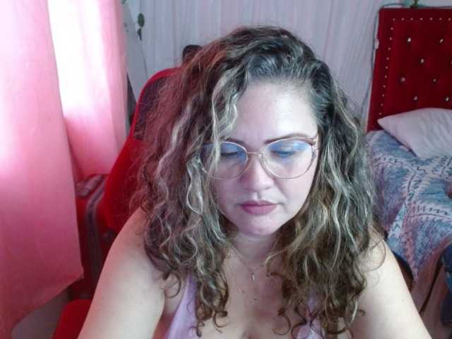 Live sex webcam photo for helenca1980 #291947588