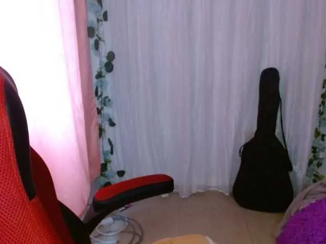 Live sex webcam photo for helenca1980 #292048068