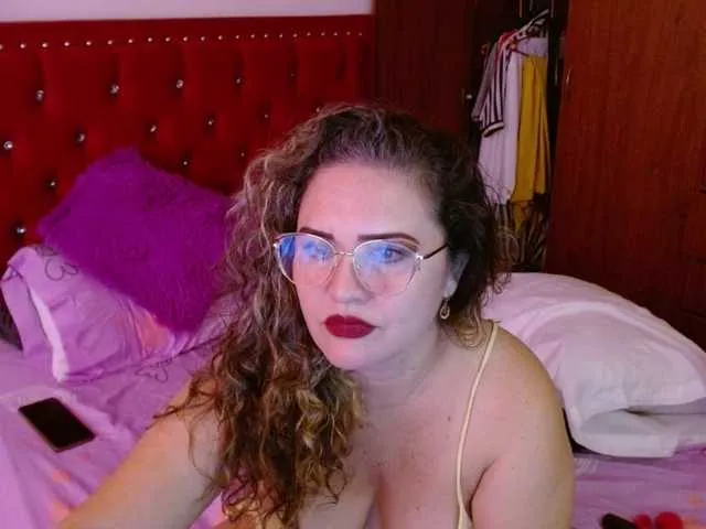 Live sex webcam photo for helenca1980 #292290744