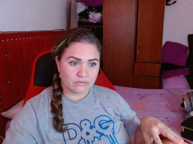 Live sex webcam photo for helenca1980 #292354250