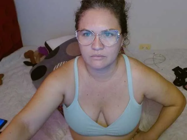 Live sex webcam photo for helenca1980 #293108368