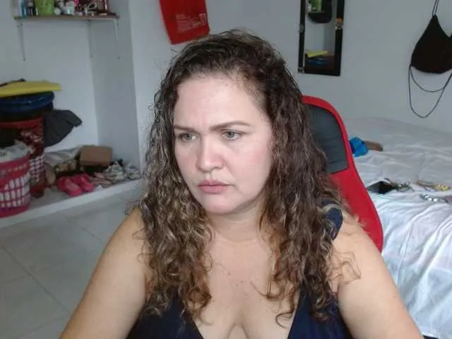 Live sex webcam photo for helenca1980 #293862739