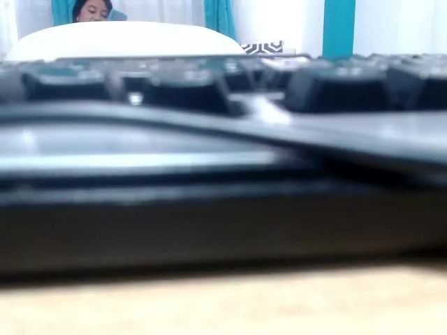 Live sex webcam photo for helenna-solei #273384837