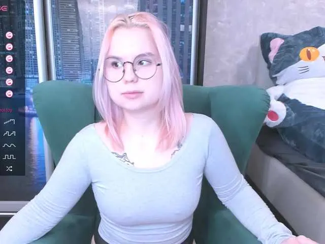 Live sex webcam photo for hellfire-club #290275552