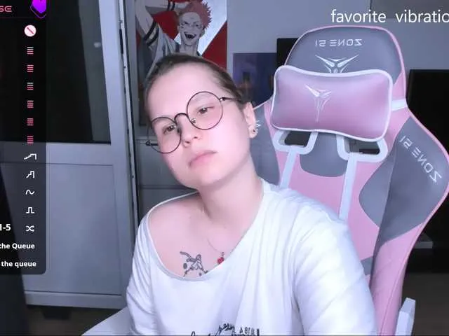 Live sex webcam photo for hellfire-club #291537207