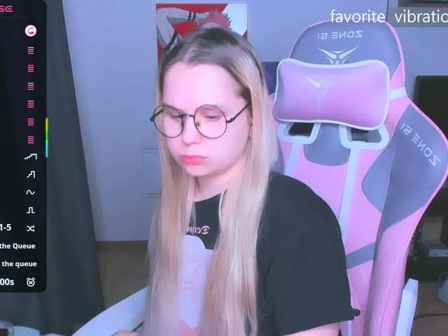 Live sex webcam photo for hellfire-club #292202497