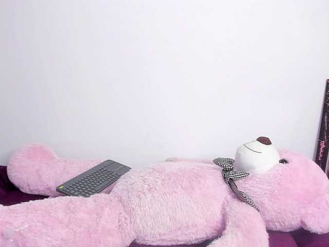 Live sex webcam photo for hello-kitten17 #275602025