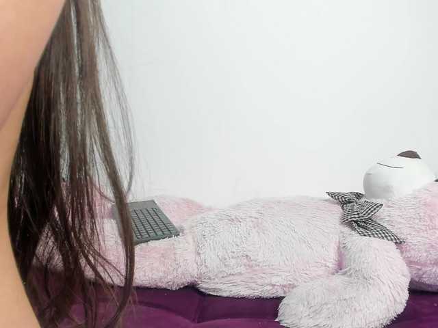 Live sex webcam photo for hello-kitten17 #275636646