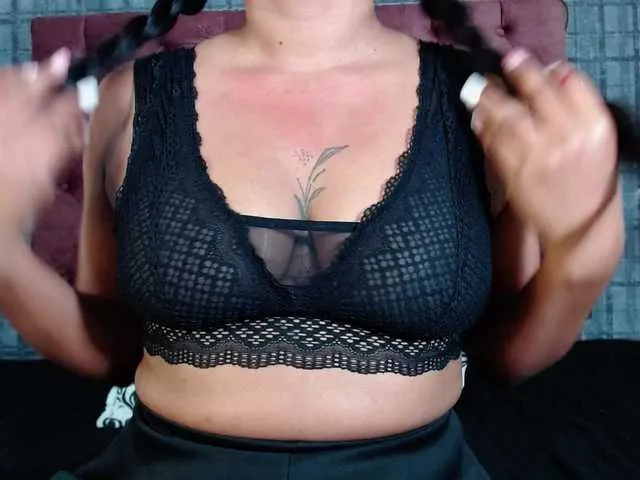 Live sex webcam photo for hello-kittyy #277099965