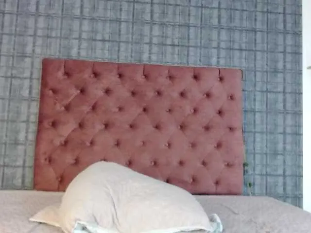 Live sex webcam photo for hello-kittyy #277268147