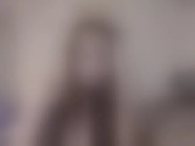 Live sex webcam photo for helloXpussy #293103150