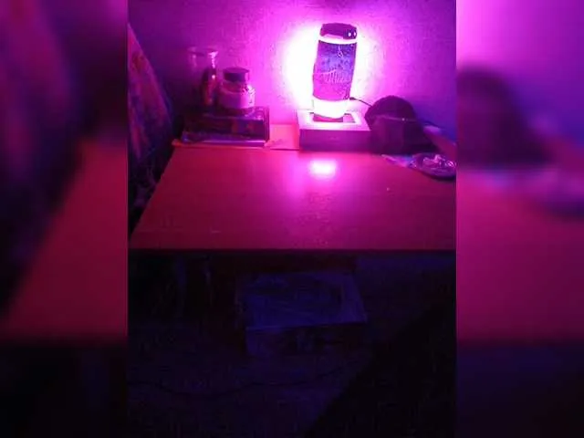 Live sex webcam photo for hellsexhell8 #276610258