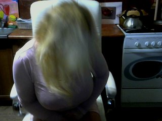 Live sex webcam photo for helpmee #217353924