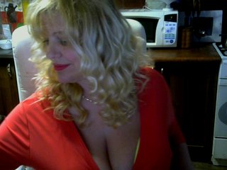 Live sex webcam photo for helpmee #233871918