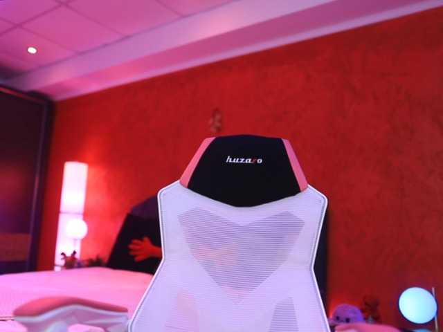 Live sex webcam photo for Heysiry #273439878