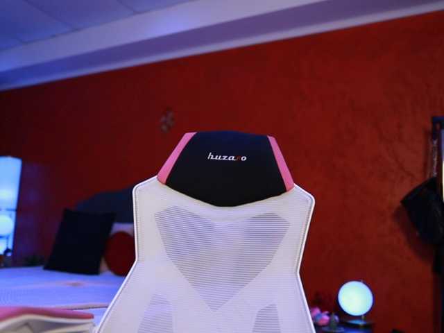 Live sex webcam photo for Heysiry #273981731